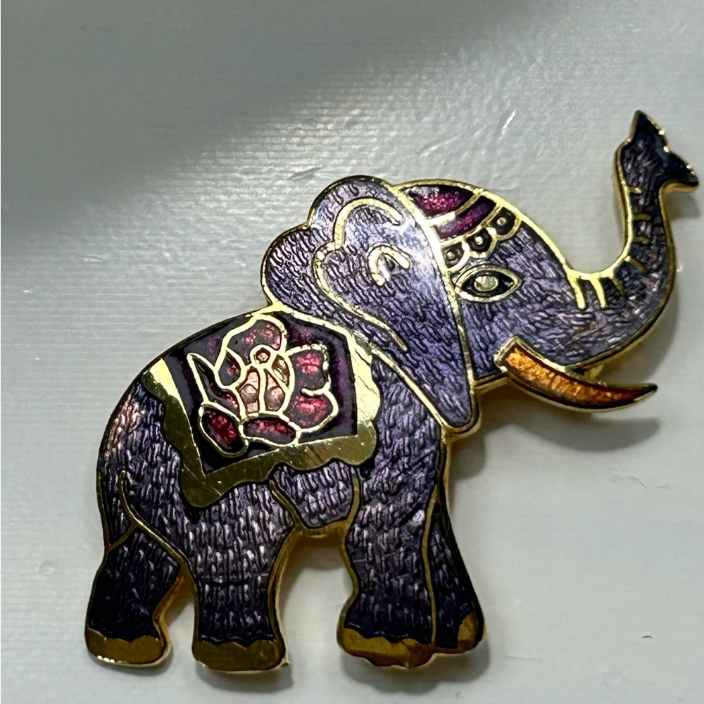 Cloisonné Thai Elephant Pin
